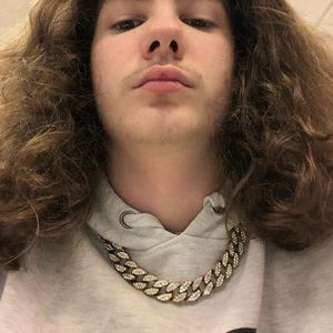 Meet your Posher, Cameron